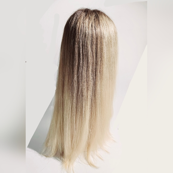 Milano 24" Divine Lace Top Topper Platinum Blonde With Reverse Balayage - Picture 4 of 9